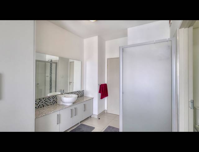 2 BEDROOM APARTMENT FOR SALE IN RIVONIA